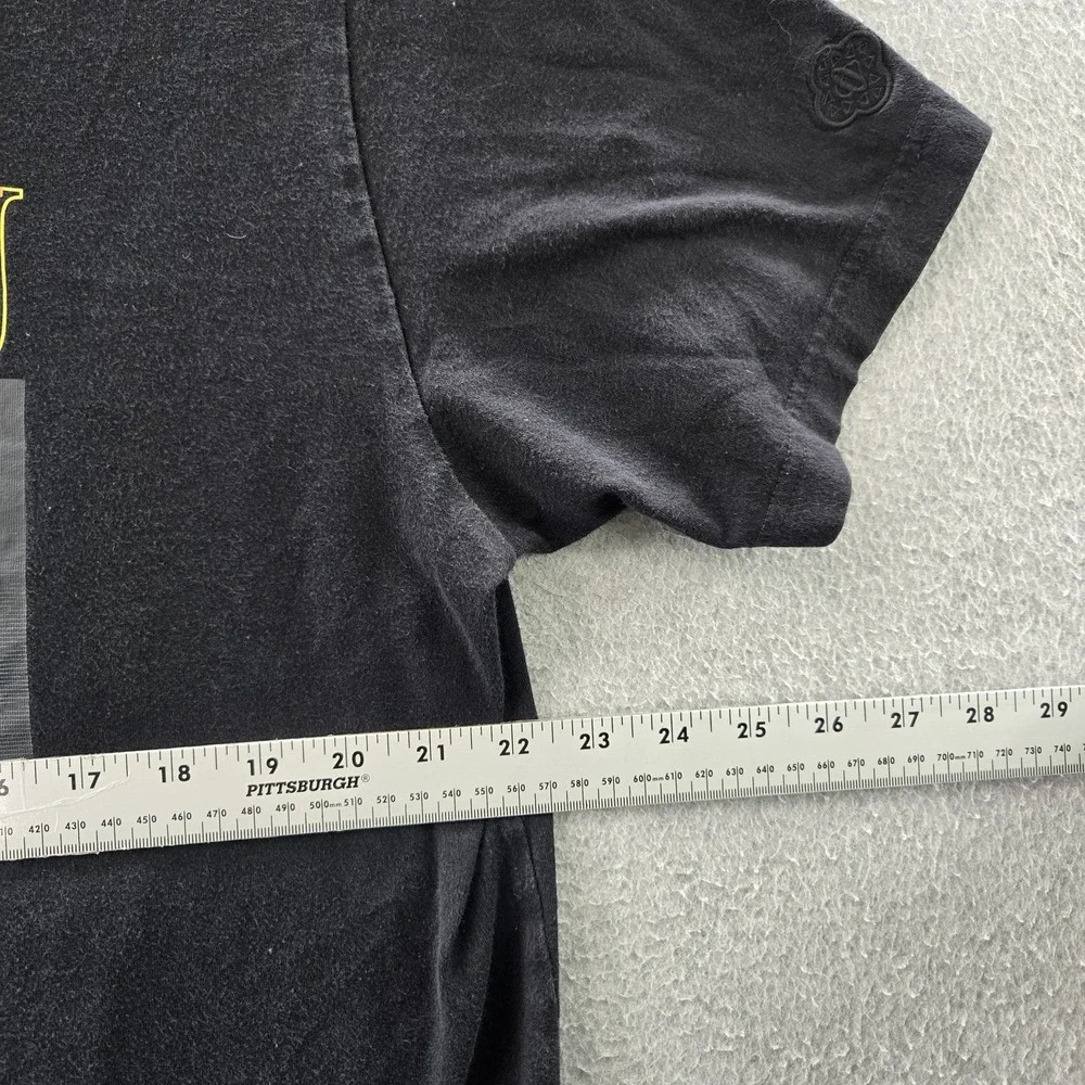 Uniqlo x Demon Slayer Men Shirt XL Black Zenitsu Anime‎ Logo Short Sleeve